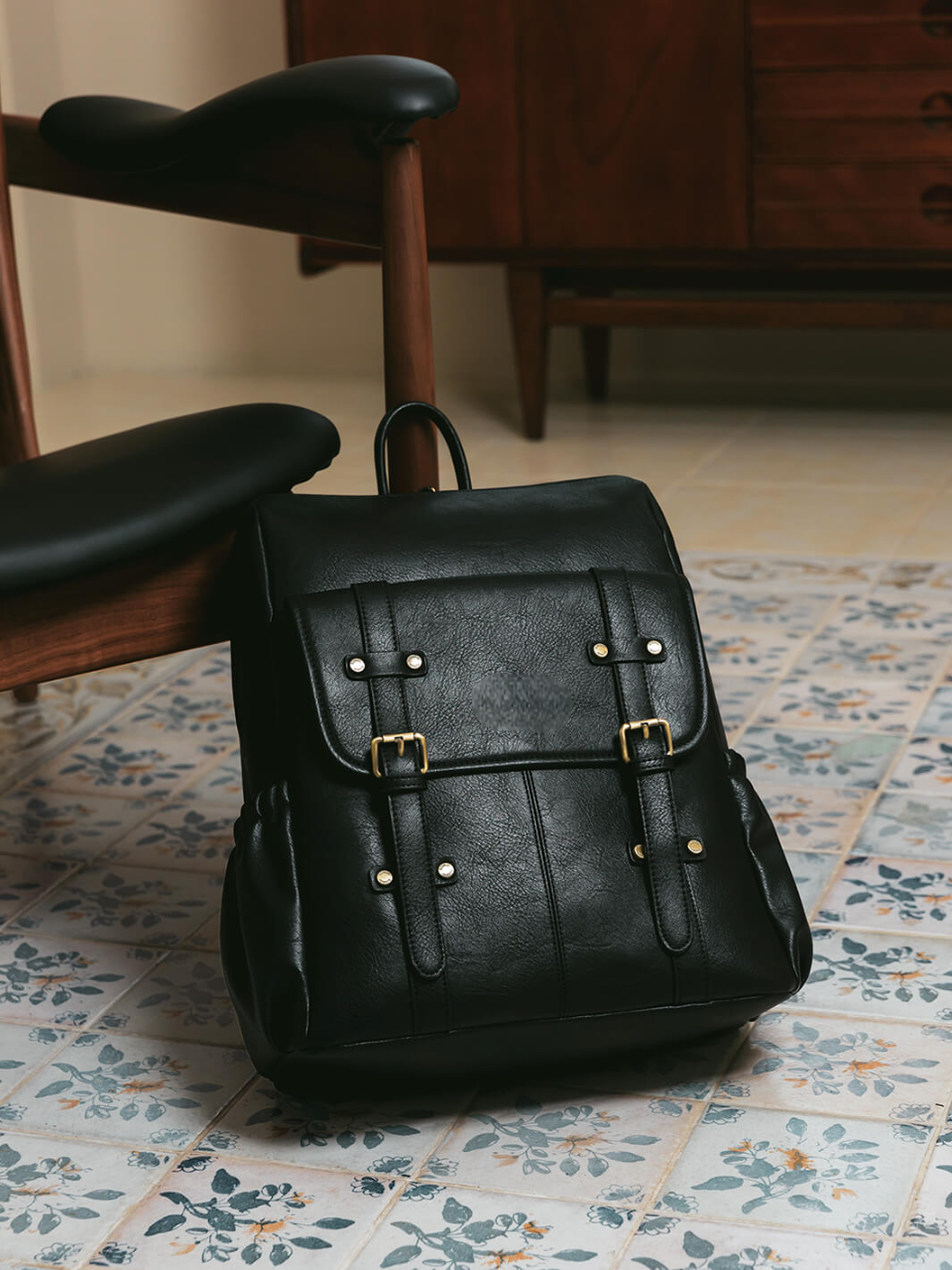 Scarlett Flip Zipper Veganer Rucksack