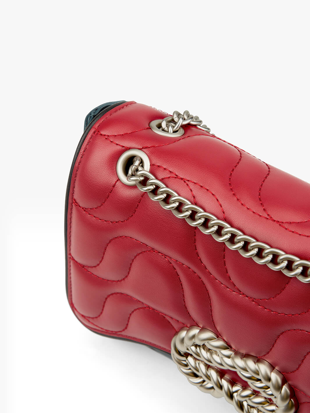 Gesteppte mittelgroße Schultertasche „Infinity Love“