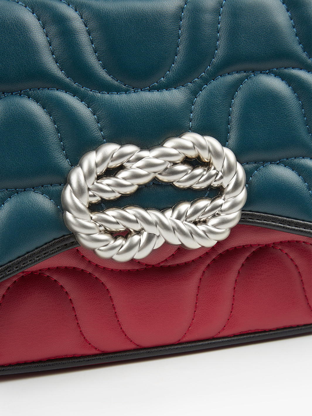 Infinity Love – Kleine gesteppte Schultertasche