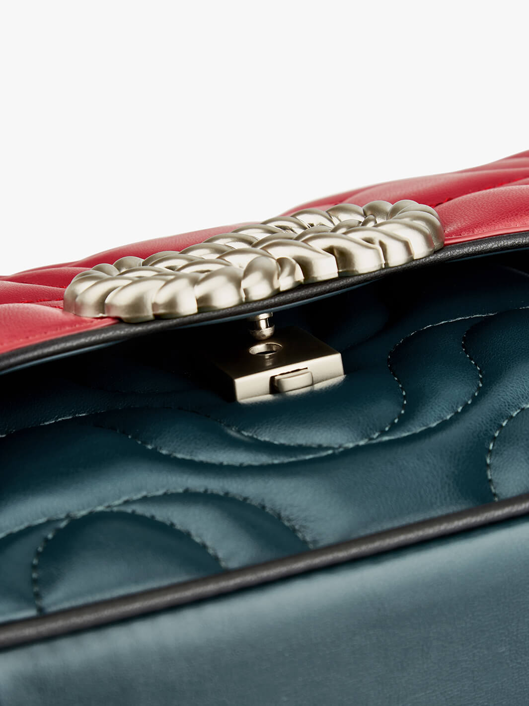 Gesteppte mittelgroße Schultertasche „Infinity Love“