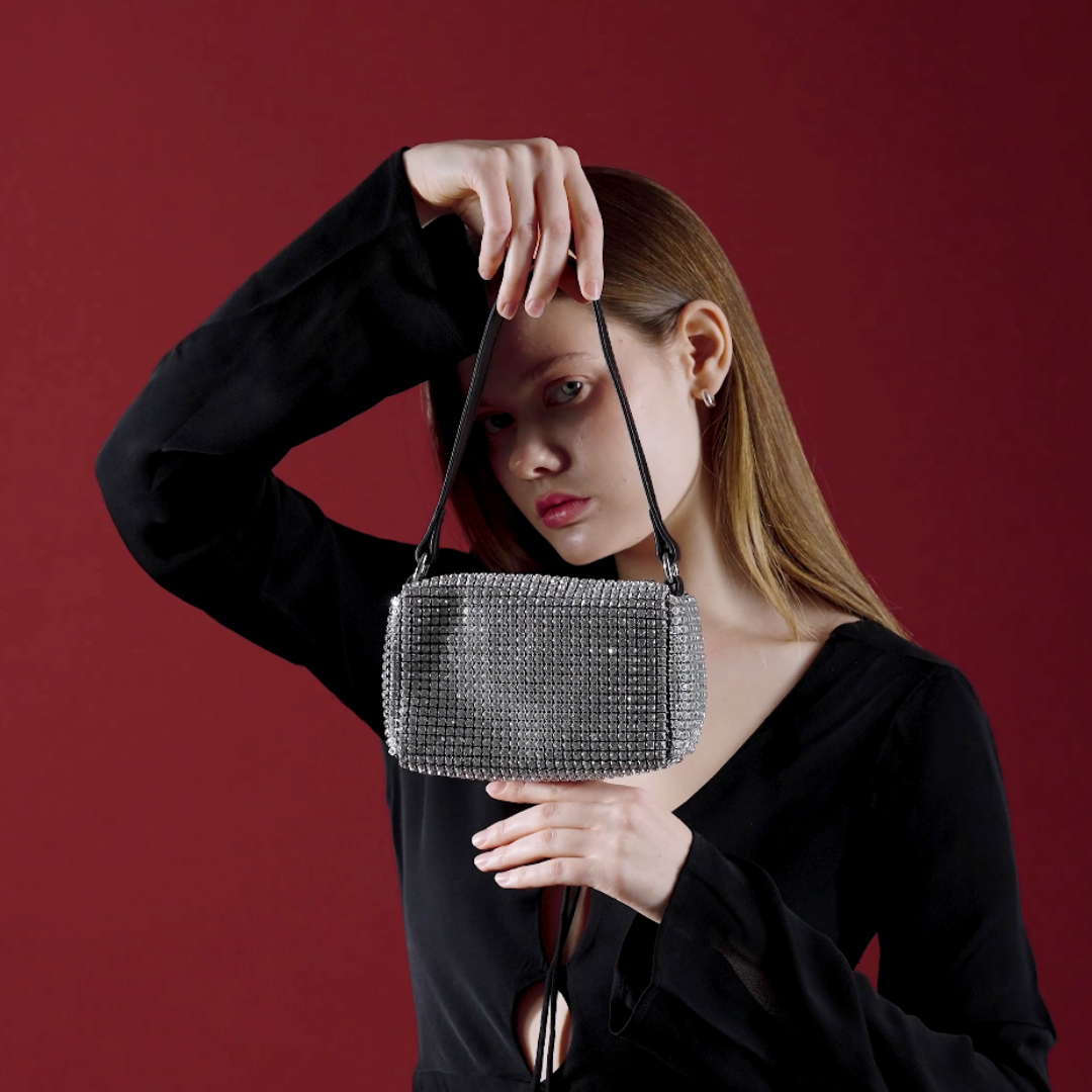 Alexa – Handtasche mit funkelnden Strasssteinen