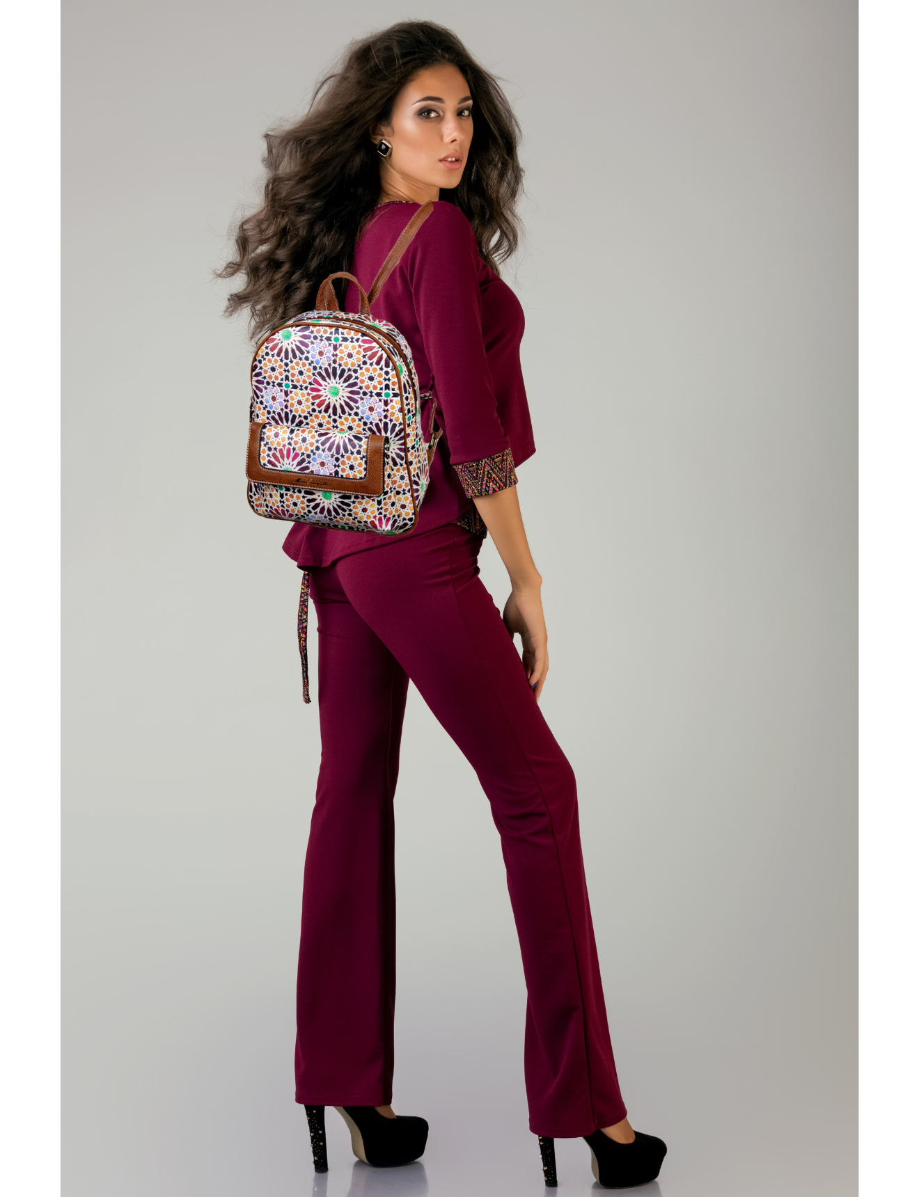 ASTER VEGANER RUCKSACK MIT BLUMENMUSTER