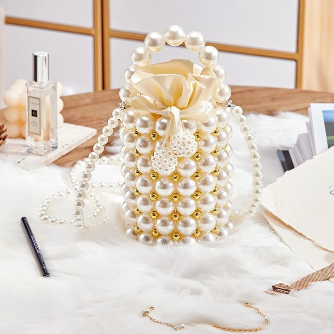 Fevia – Schultertasche mit Perlenbesatz