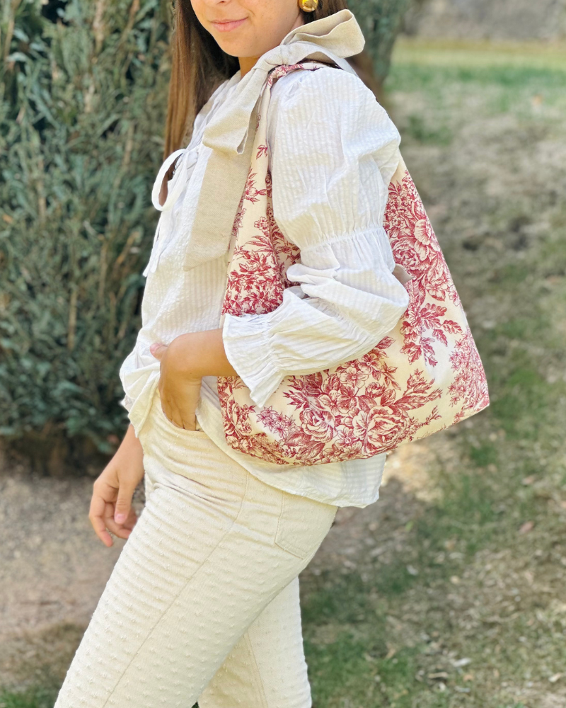 Handtasche aus Toile de Jouy mit Spitze