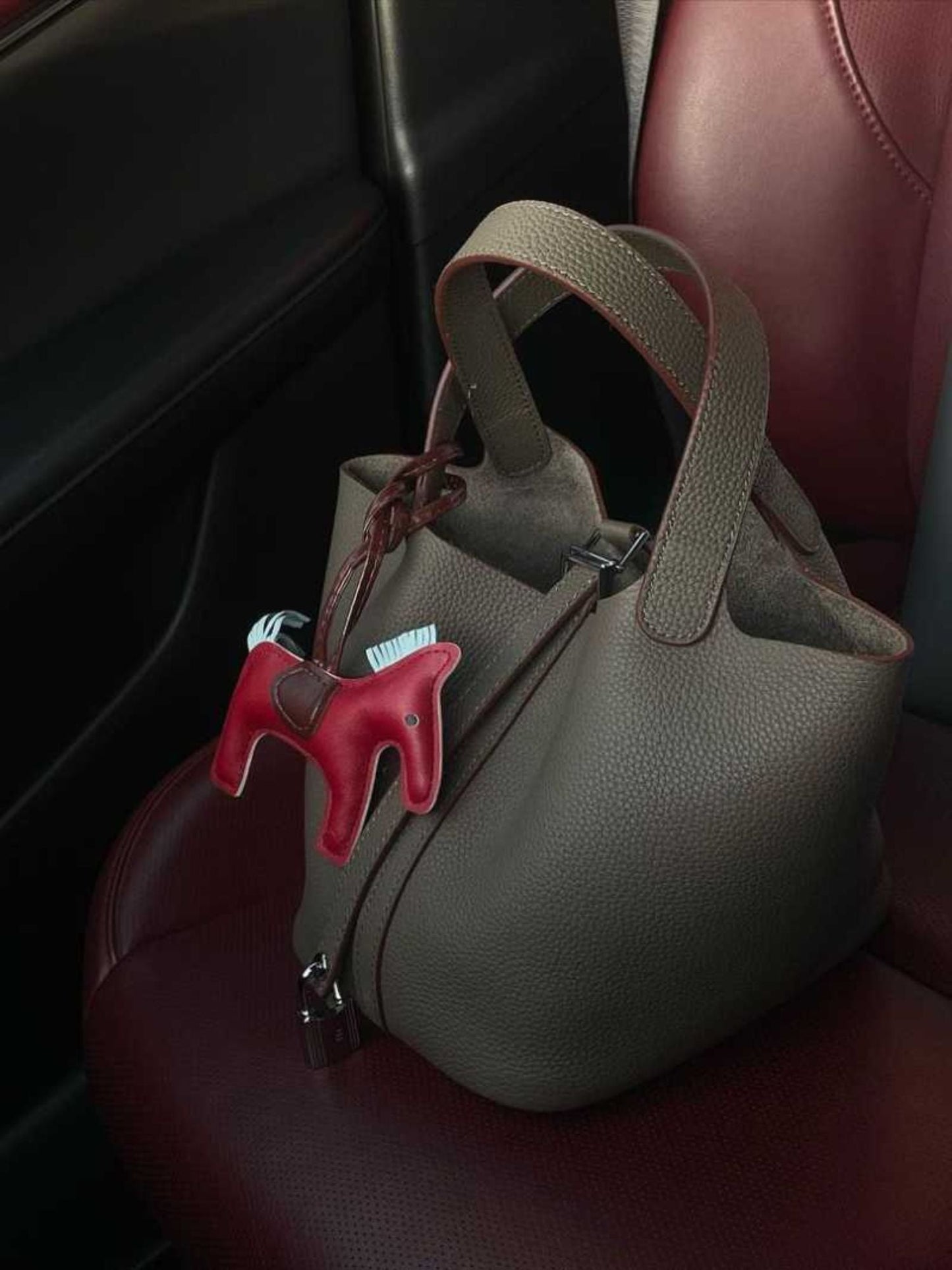 Schicke, edle Tasche