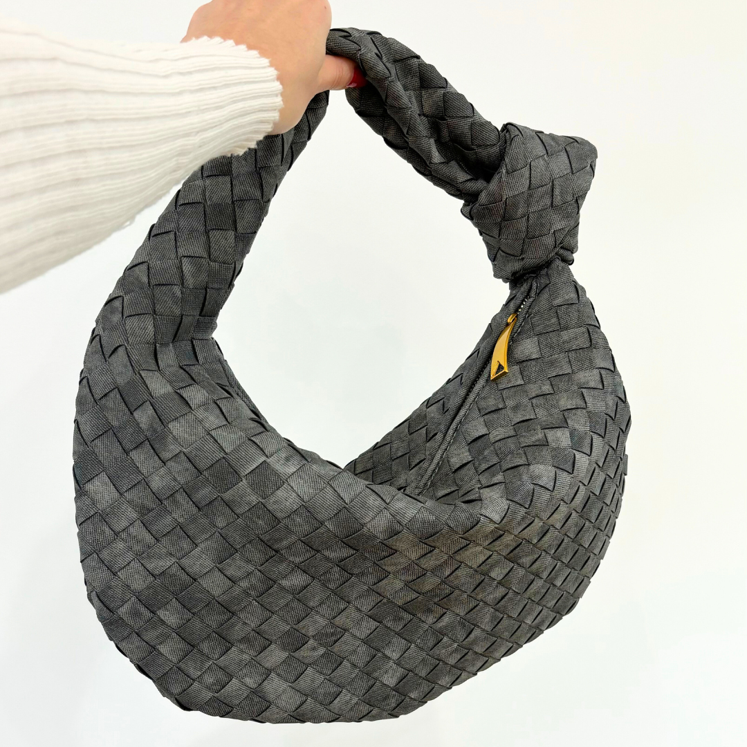 SOPHIE BIG – Eine Tasche mit leeren Händen