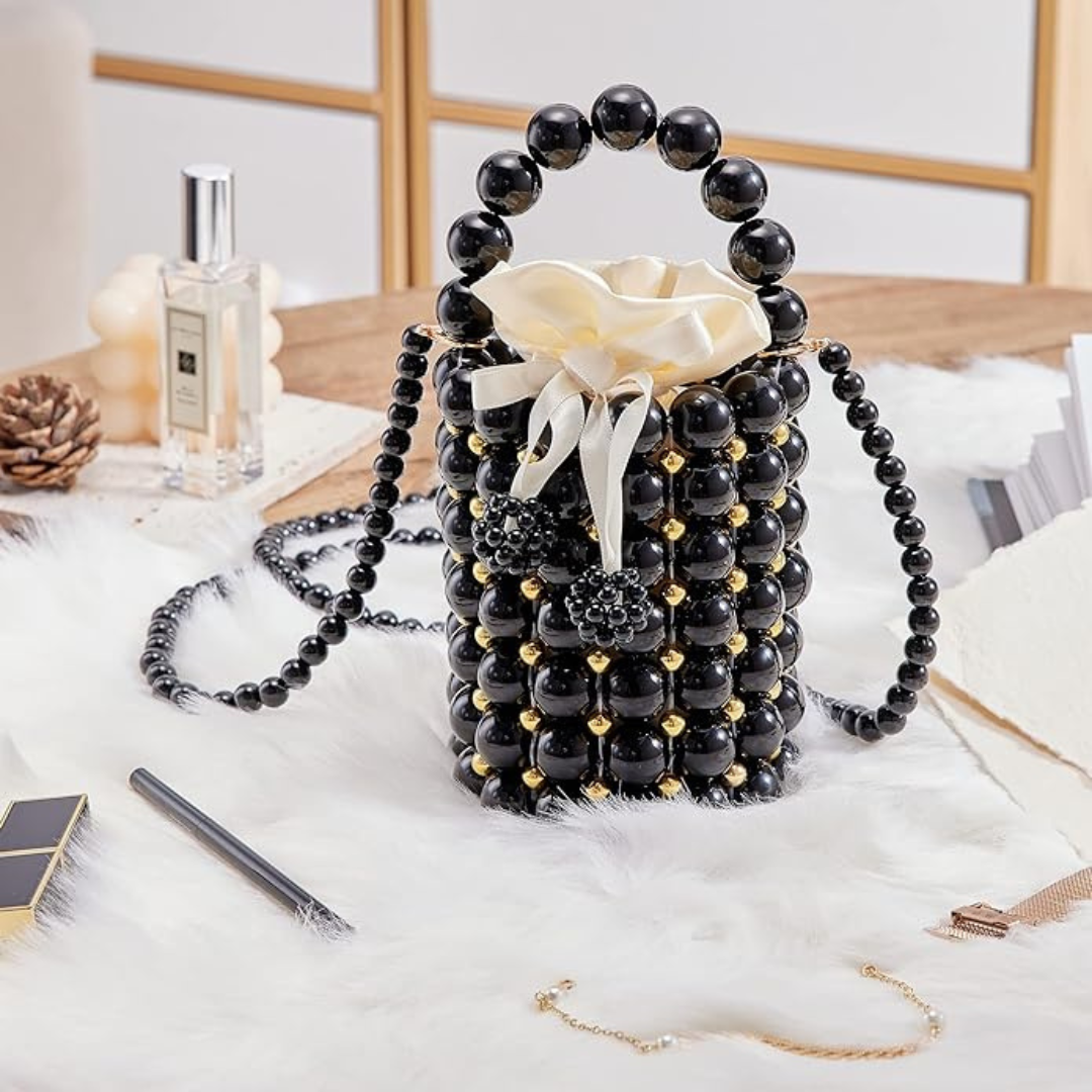 Fevia – Schultertasche mit Perlenbesatz