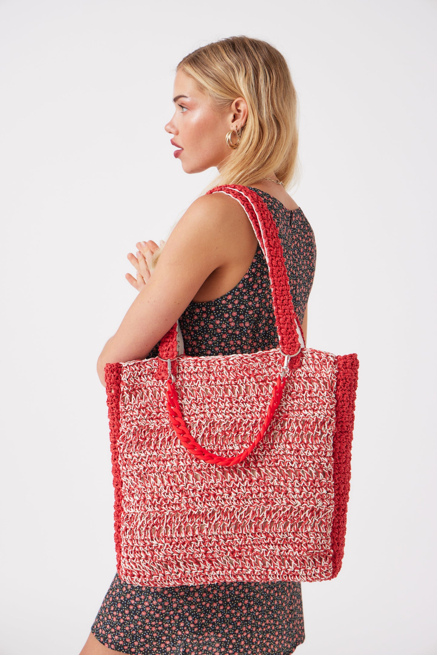 DAISY TASCHE
