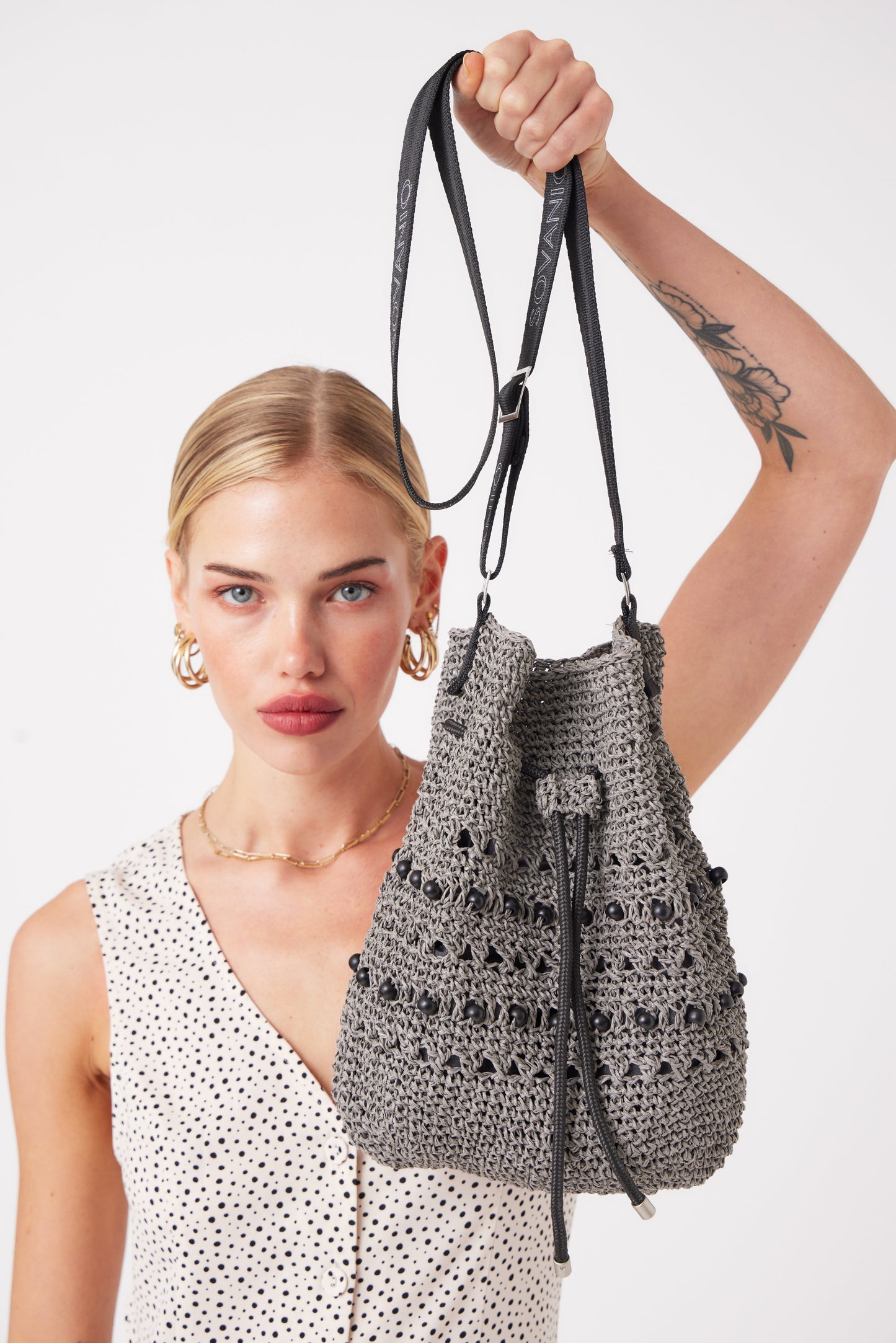 BIANCA TASCHE MIT PERLEN