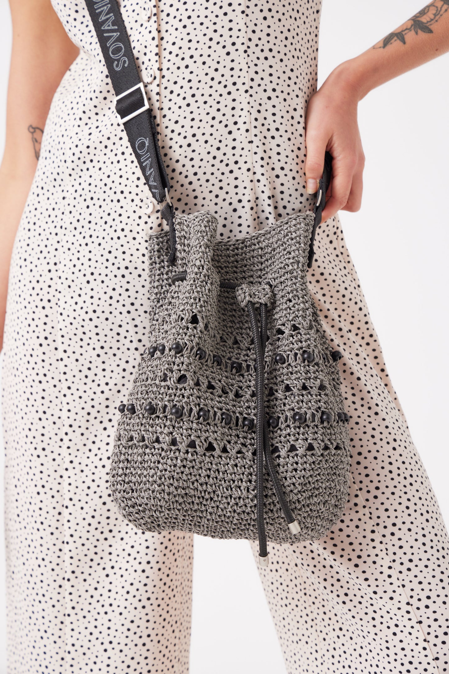 BIANCA TASCHE MIT PERLEN