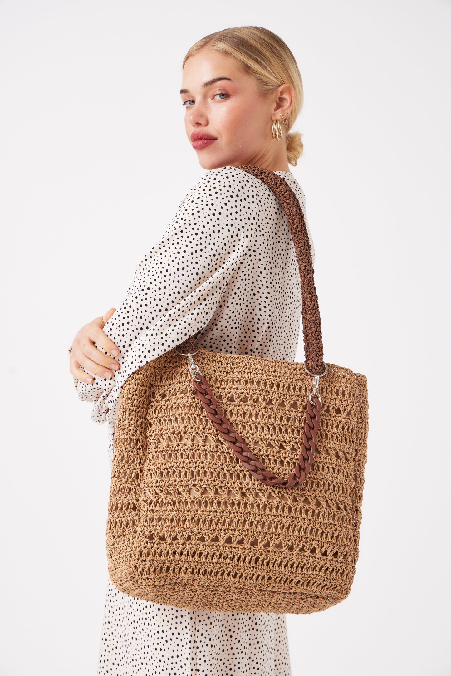 TALIA TASCHE