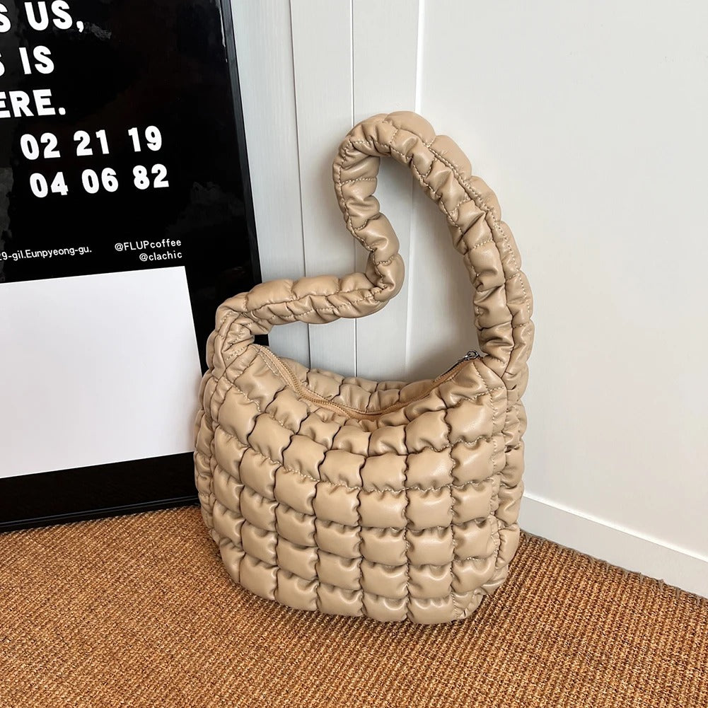 Scrunchie-Hobo-Tasche aus veganem Leder