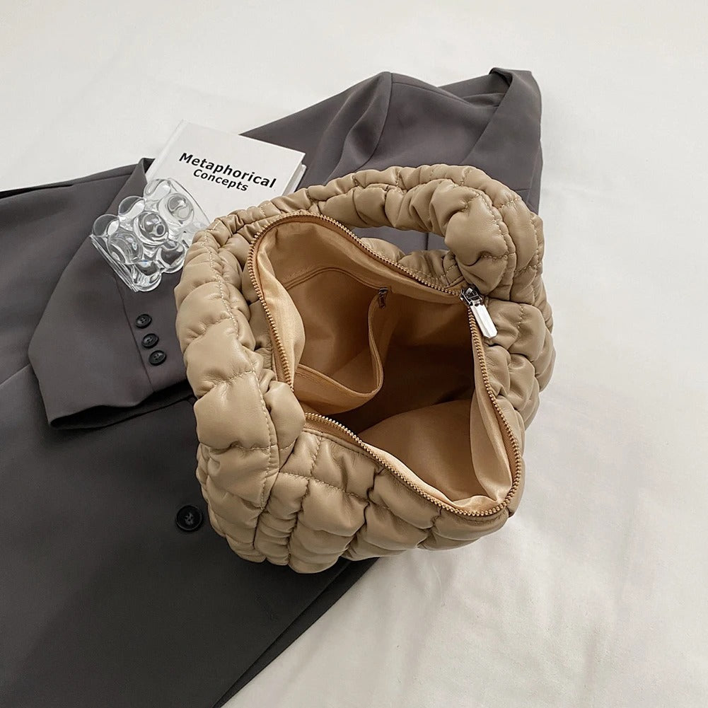 Scrunchie-Hobo-Tasche aus veganem Leder