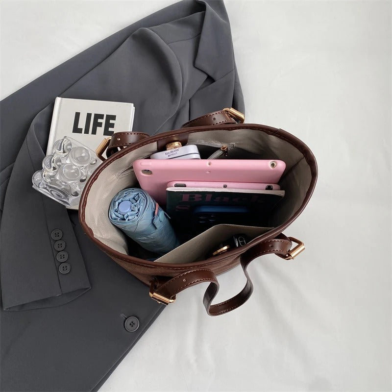 Eimertasche aus Wildleder im Vintage-Stil