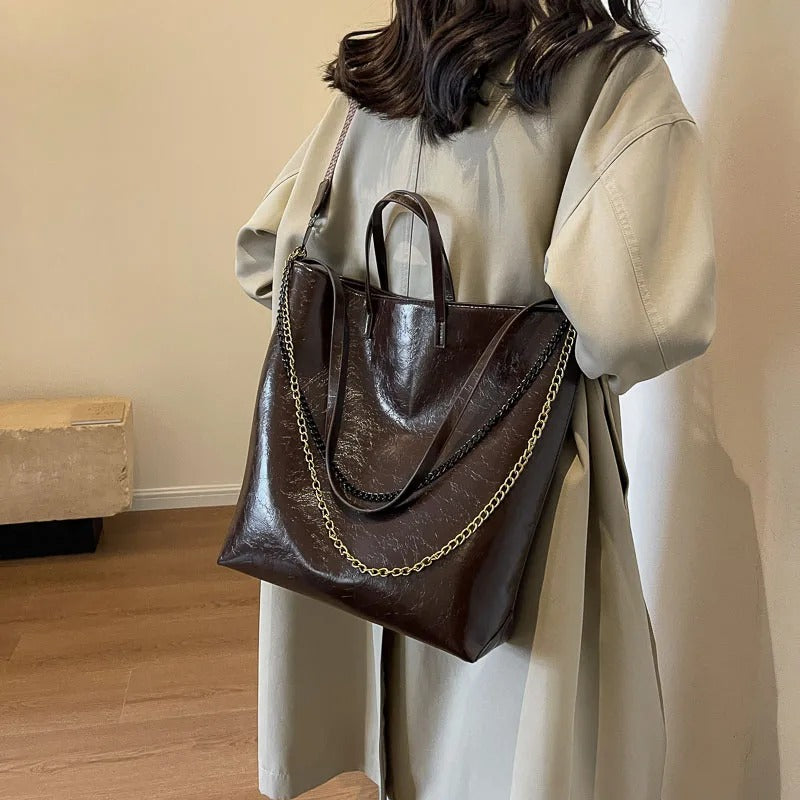 Sophie Tragetasche aus veganem Leder