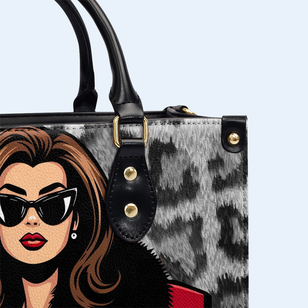 Besser spät als hässlich - Personalisierte Lederhandtasche - DB71