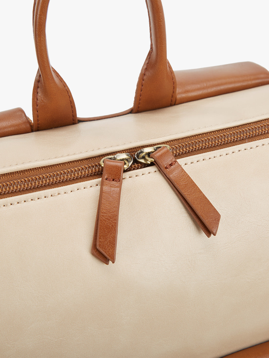 Scarlett Flip Zipper Veganer Rucksack