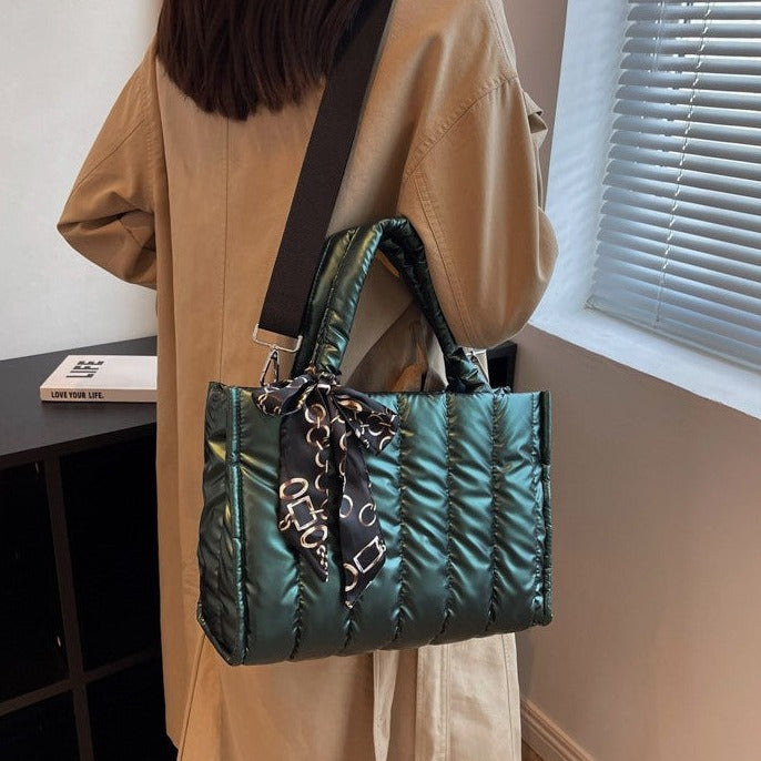 Midi-Tragetasche aus Satin