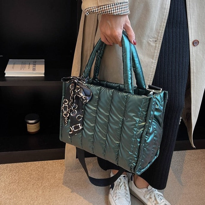 Midi-Tragetasche aus Satin