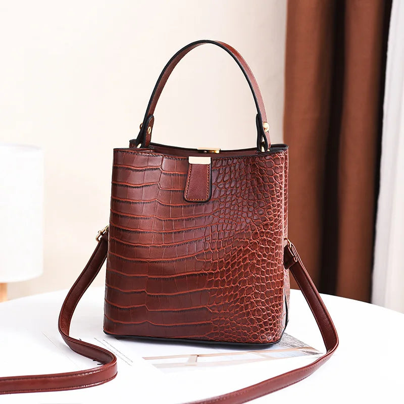 OZI A4 HANDTASCHEN