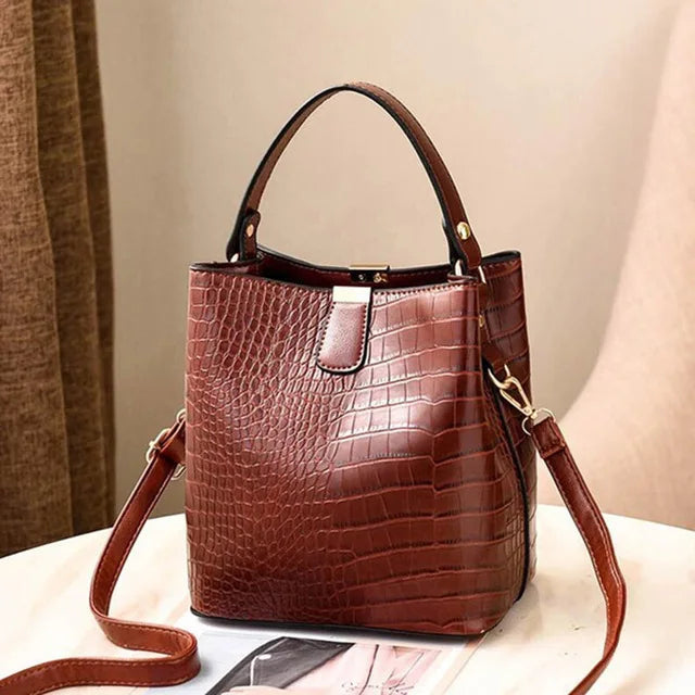 OZI A4 HANDTASCHEN