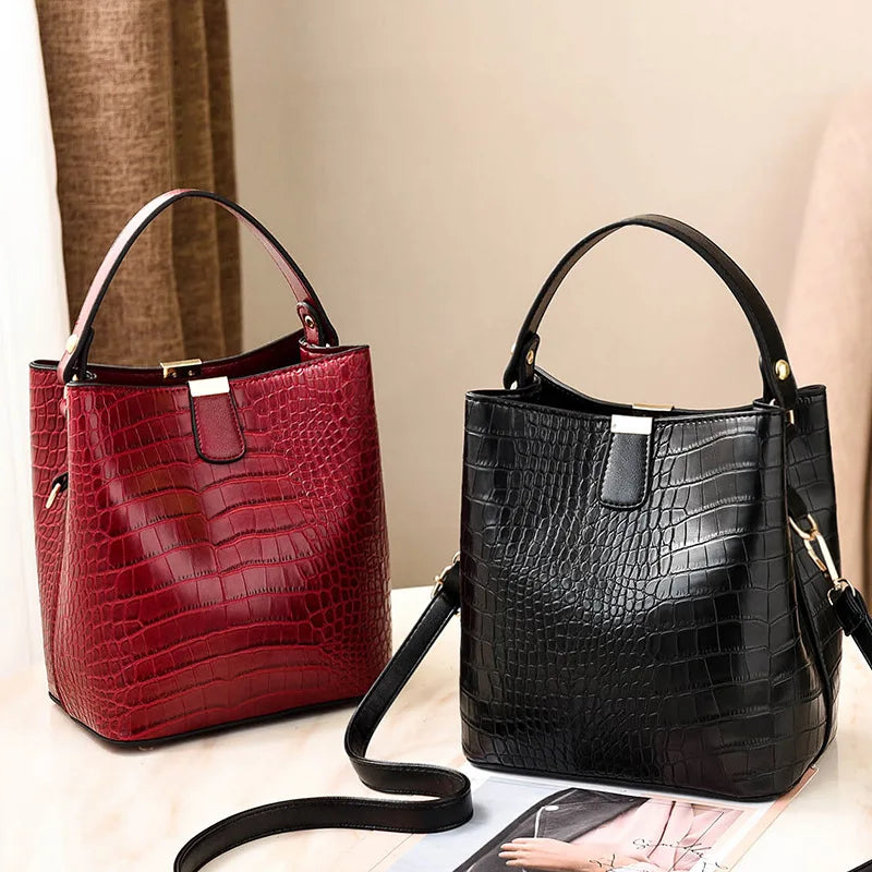 OZI A4 HANDTASCHEN