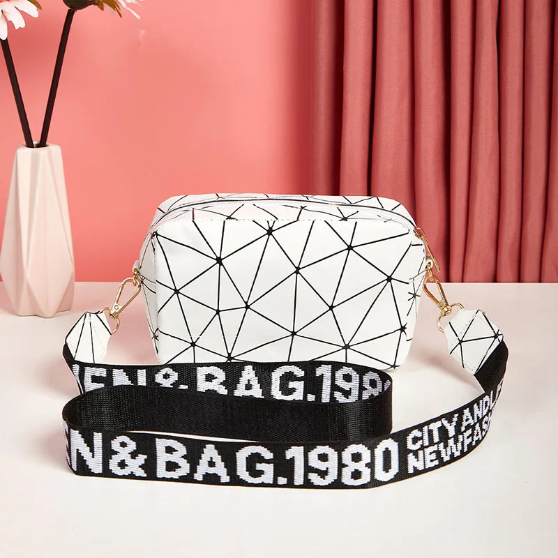 OZI A1 HANDTASCHEN