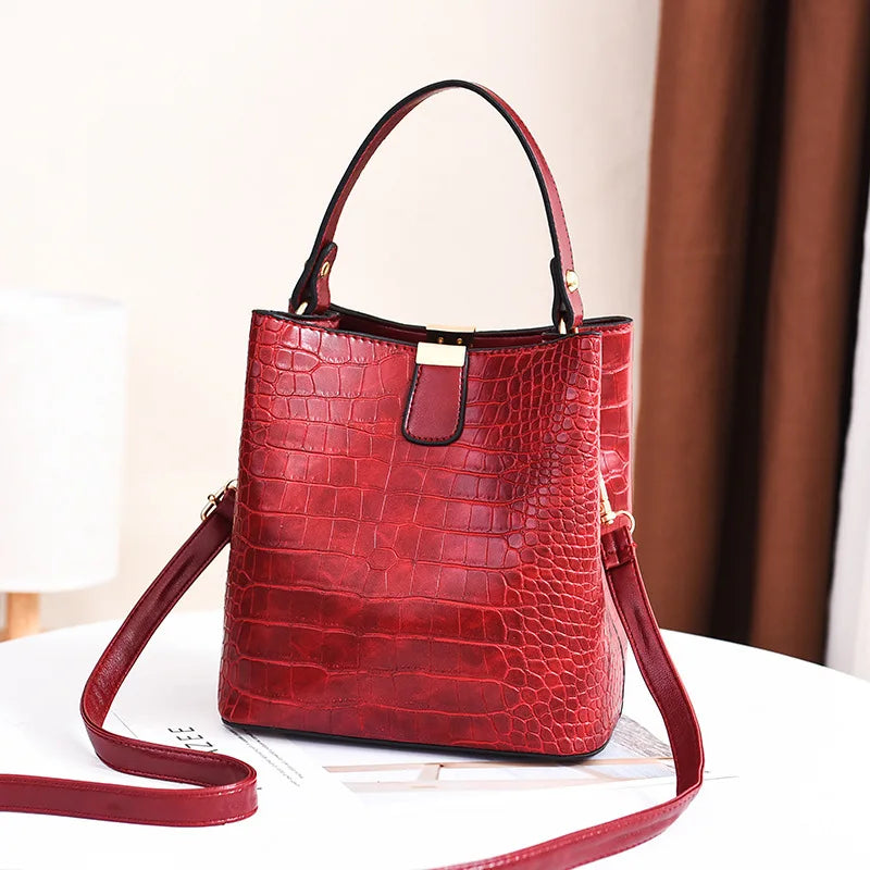OZI A4 HANDTASCHEN
