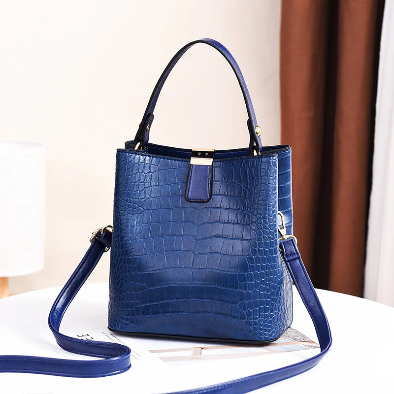 OZI A4 HANDTASCHEN