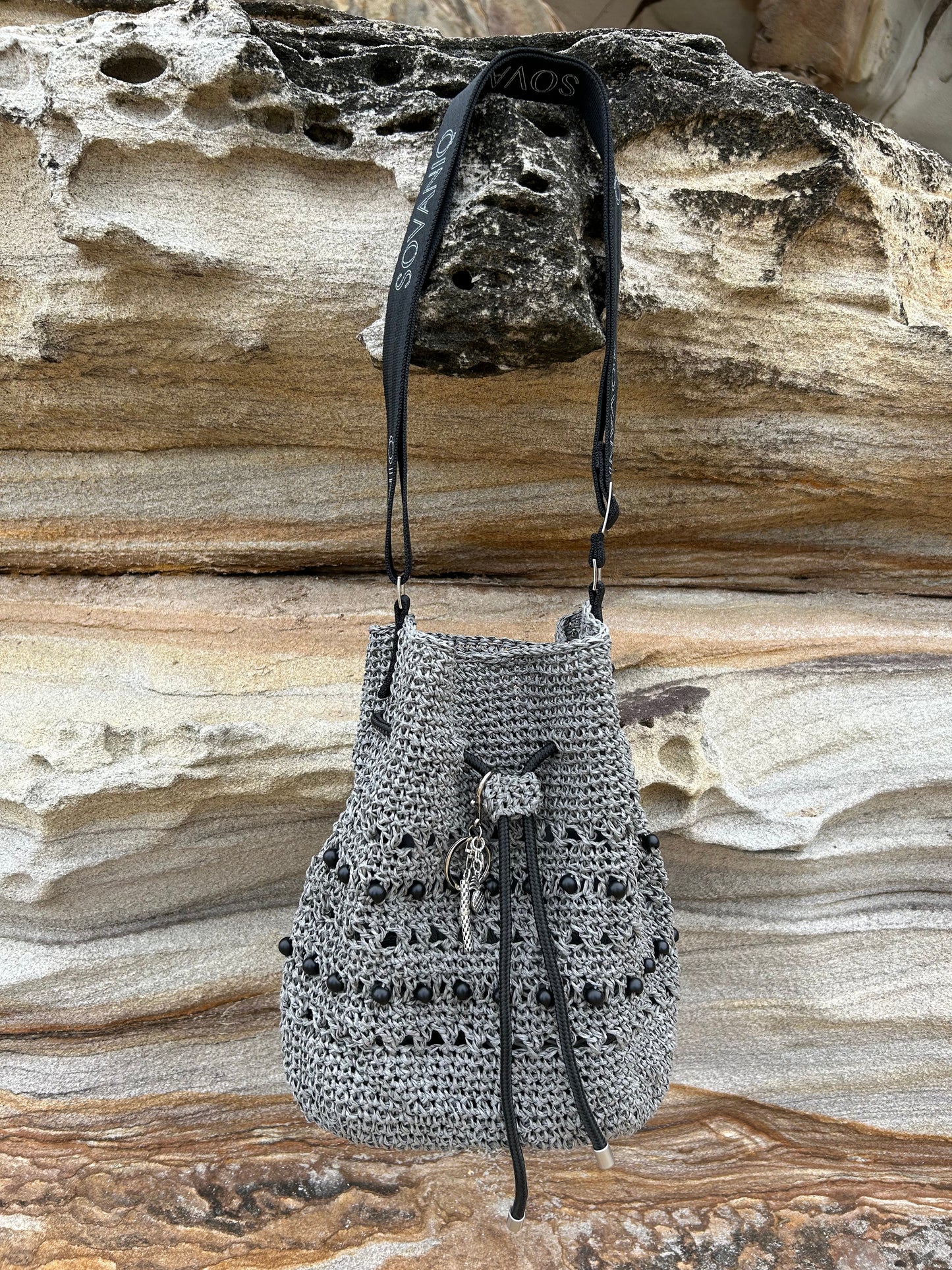 BIANCA TASCHE MIT PERLEN