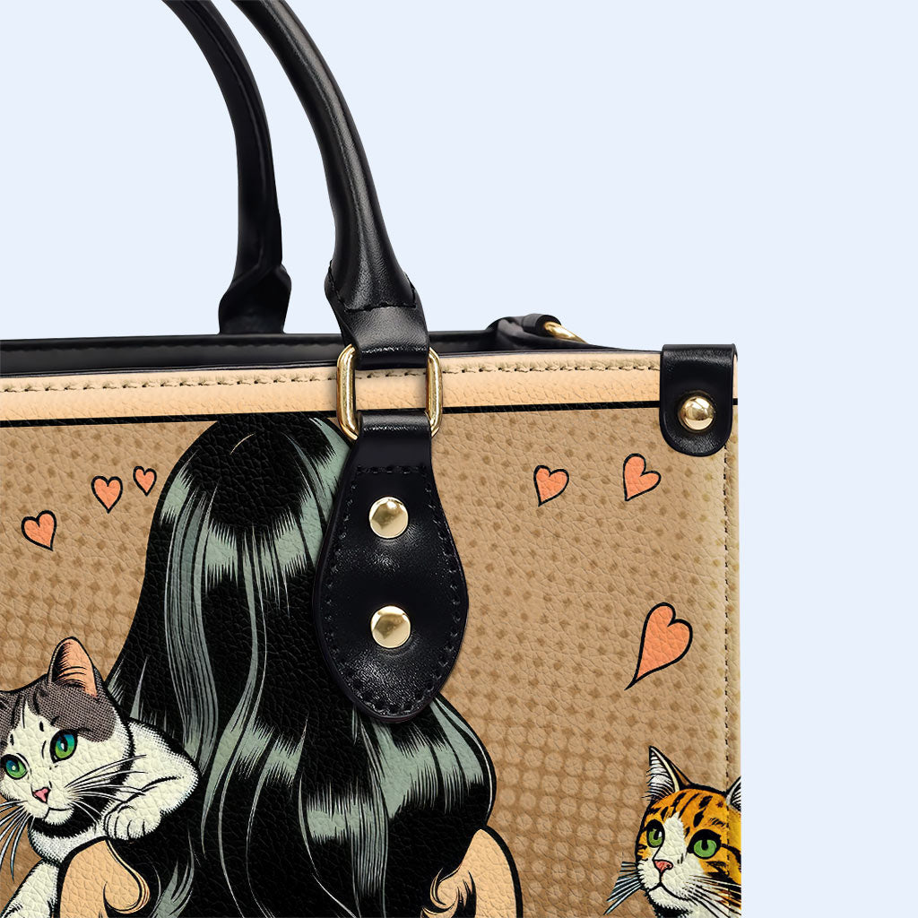 Und sie lebte glücklich bis ans Ende ihrer Tage – Braun – Personalisierte Lederhandtasche für Katzenliebhaber – LL04BROWN