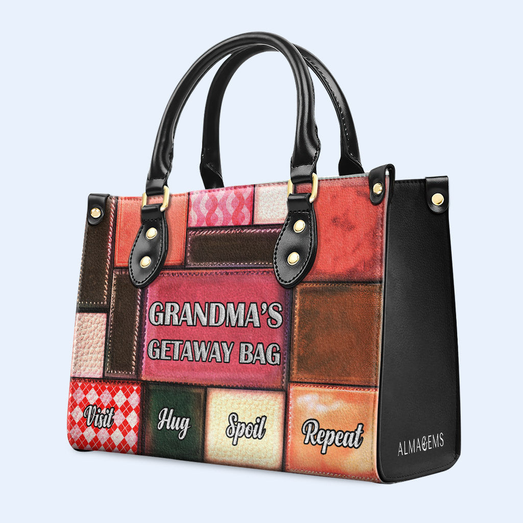 Omas Fluchttasche - Personalisierte Lederhandtasche - MM02