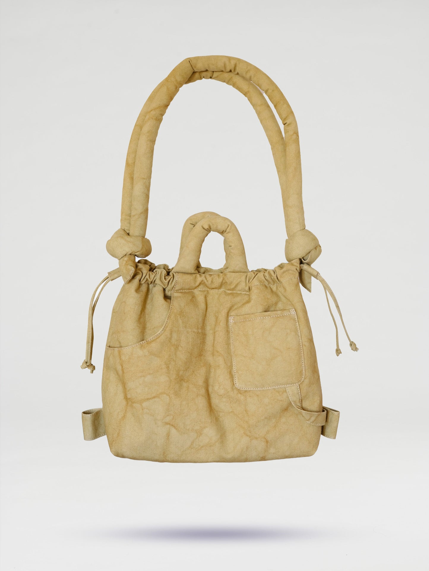 Ona gewaschene Tasche