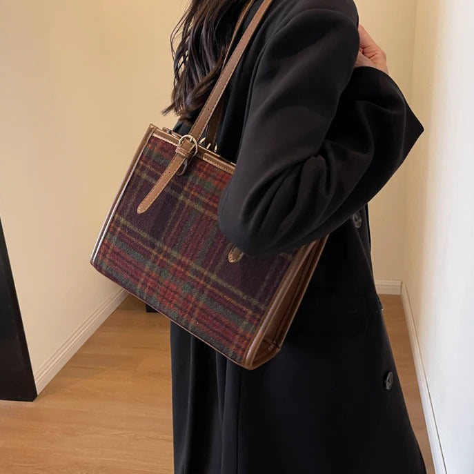 Karierte Tragetasche