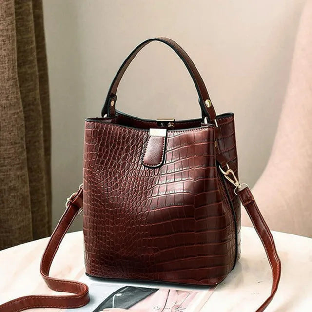 OZI A4 HANDTASCHEN