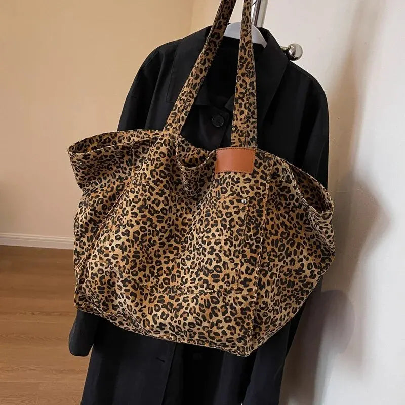 OZI A6 HANDTASCHEN