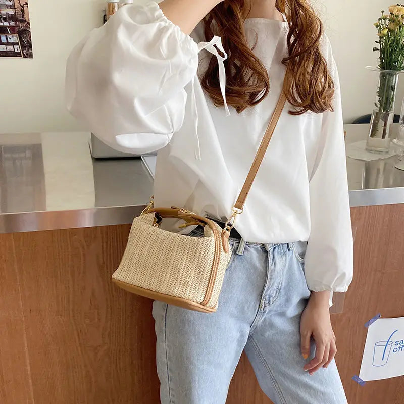 OZI A2 HANDTASCHEN