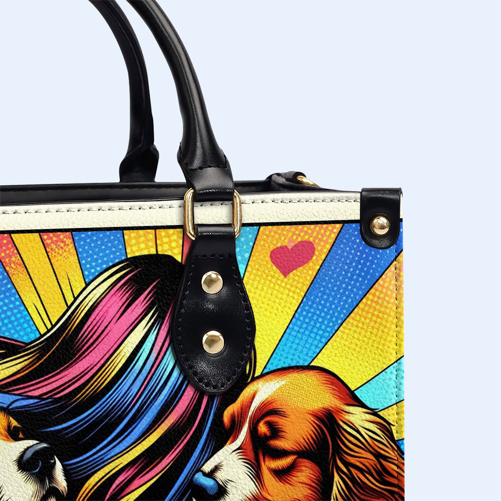 Und sie lebte glücklich bis an ihr Lebensende - Personalisierte Lederhandtasche für Hundeliebhaber - LL05