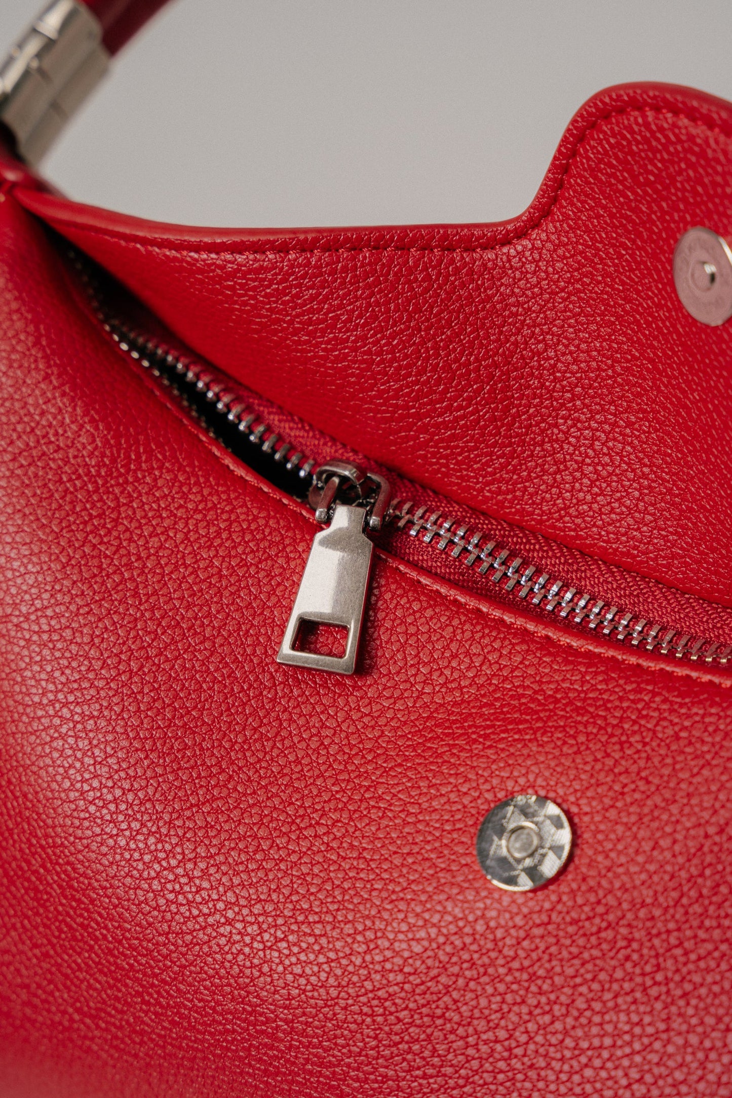 Aurelia Hobo Bag Kirschpflaume Rot