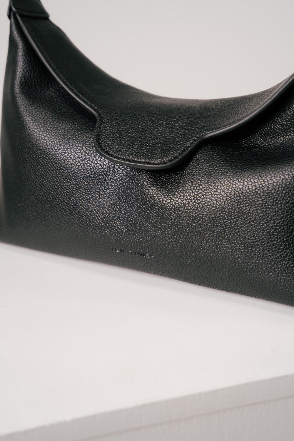 Aurelia Hobo-Tasche Schwarz