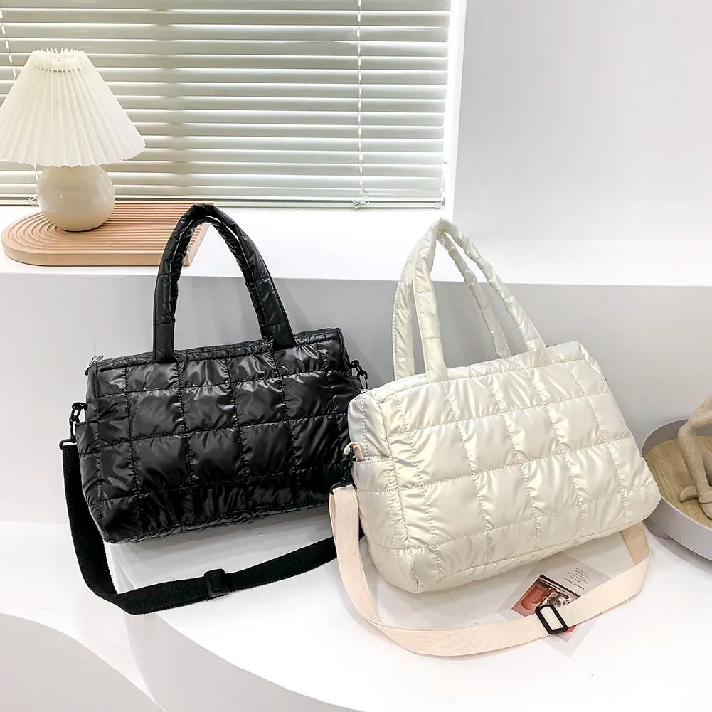 Reisetasche aus Satin