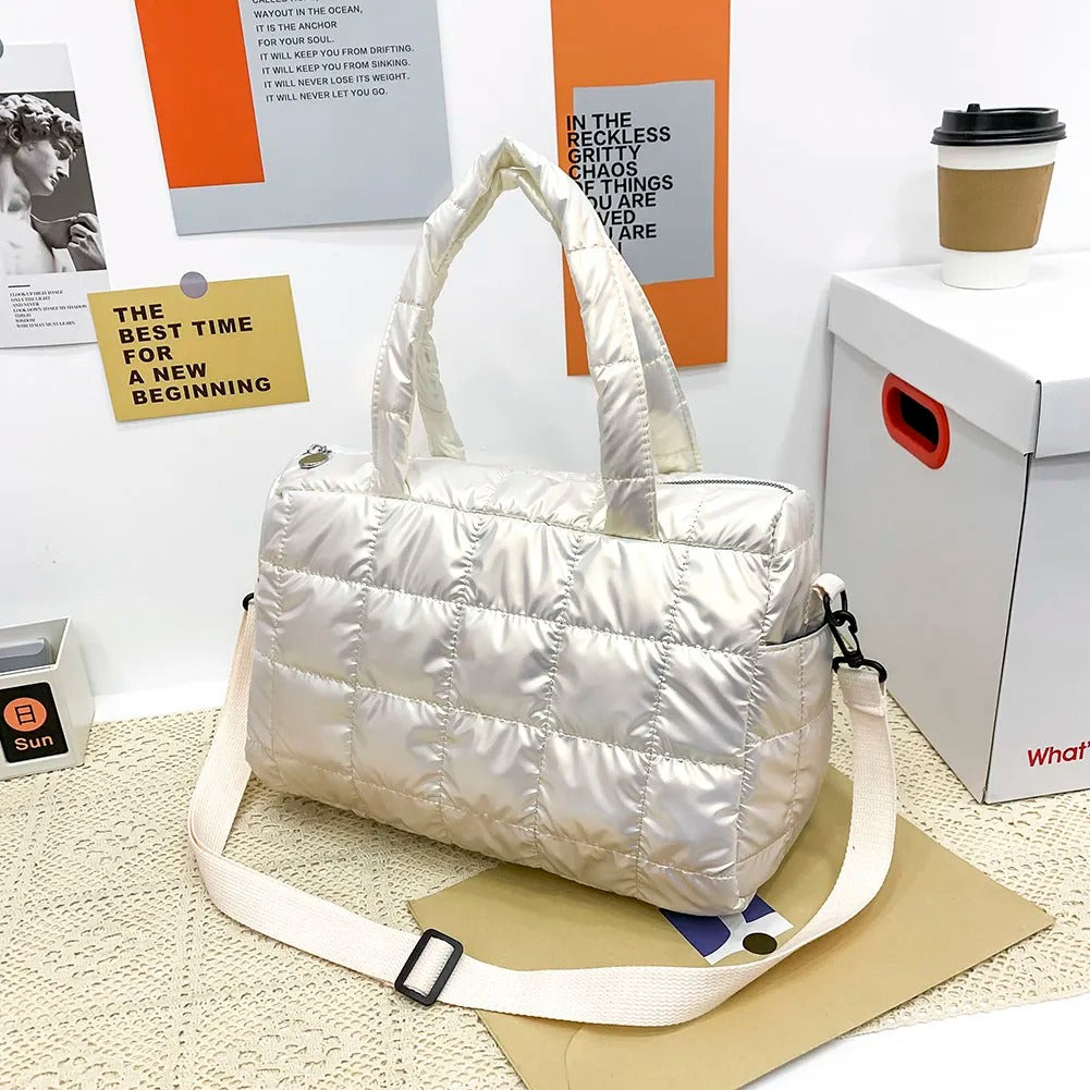 Reisetasche aus Satin