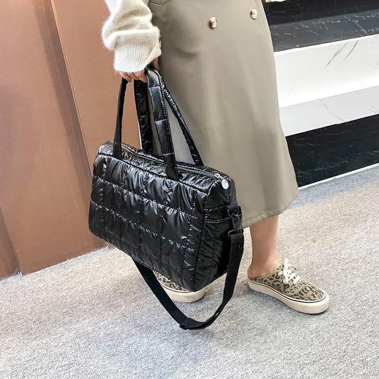 Reisetasche aus Satin