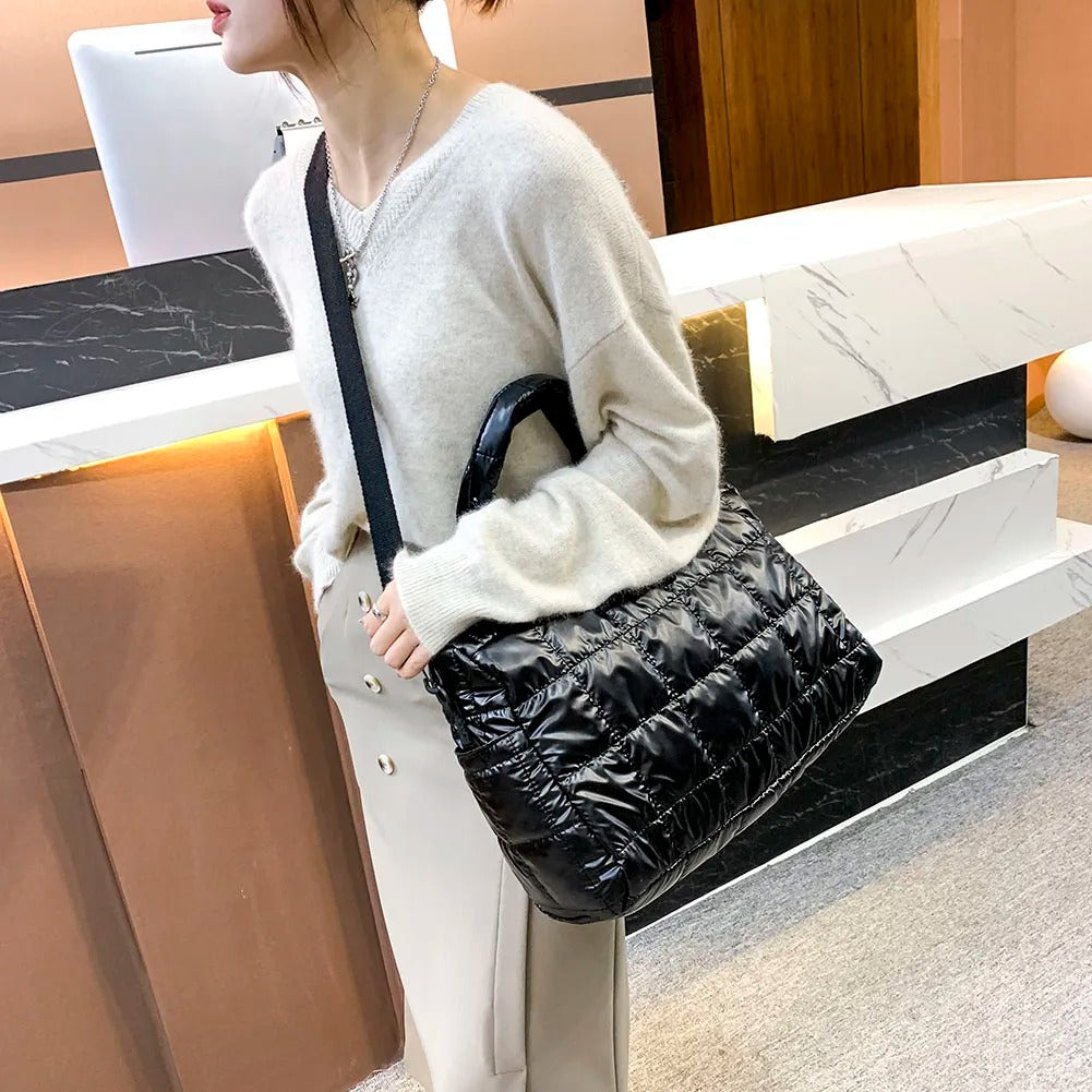 Reisetasche aus Satin
