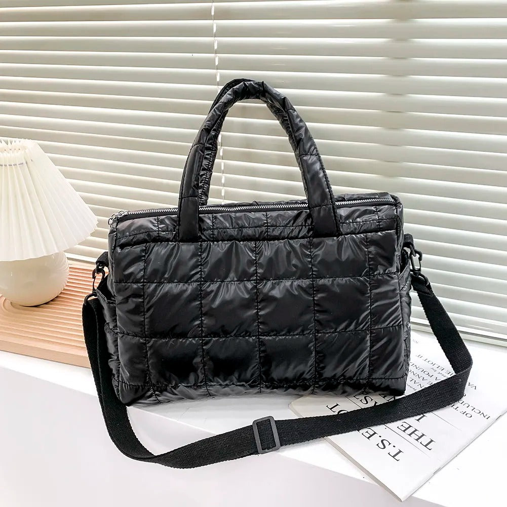 Reisetasche aus Satin