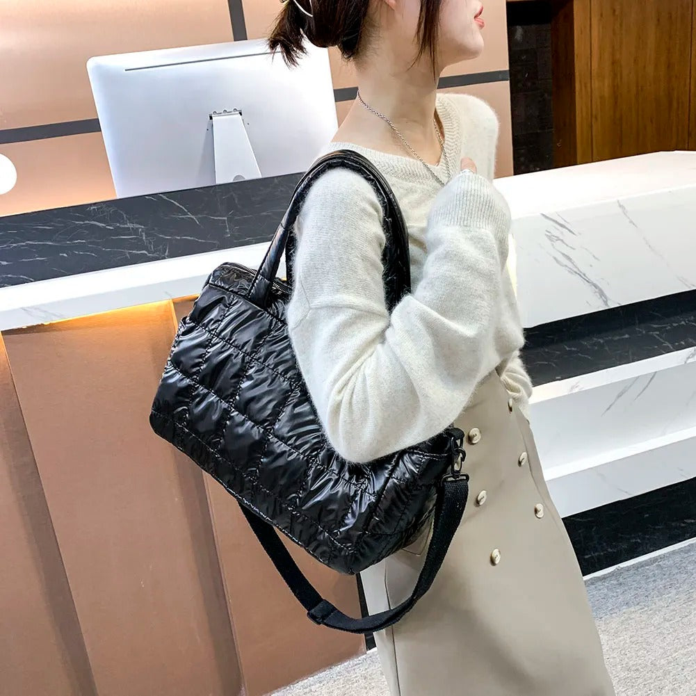 Reisetasche aus Satin