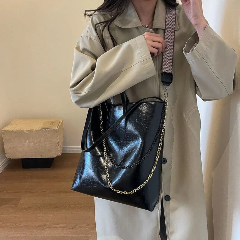 Sophie Tragetasche aus veganem Leder