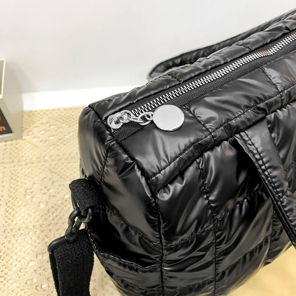 Reisetasche aus Satin