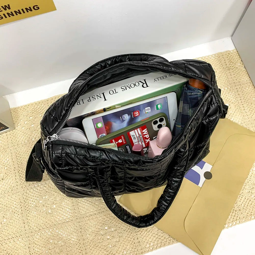 Reisetasche aus Satin