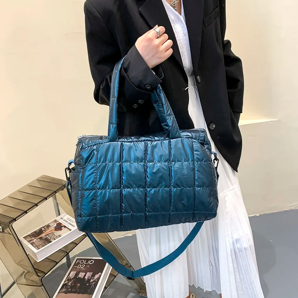 Reisetasche aus Satin